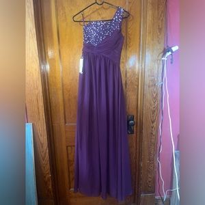 Vilavi NWT purple prom dress(measurements in description)